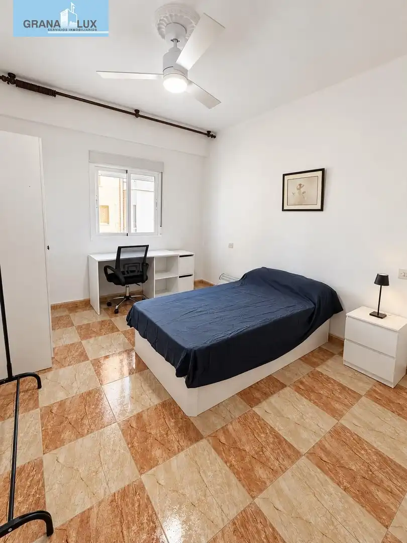 Habitación 95 m², Granada