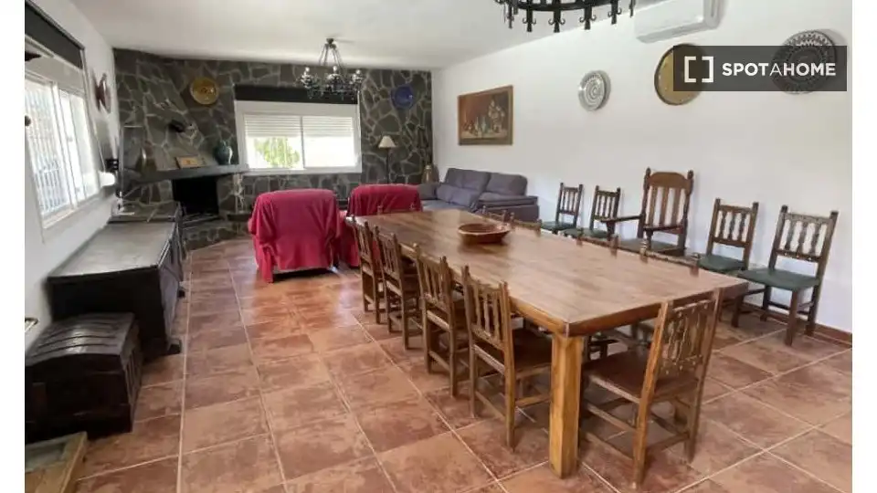Habitación 1150 m², Casabermeja