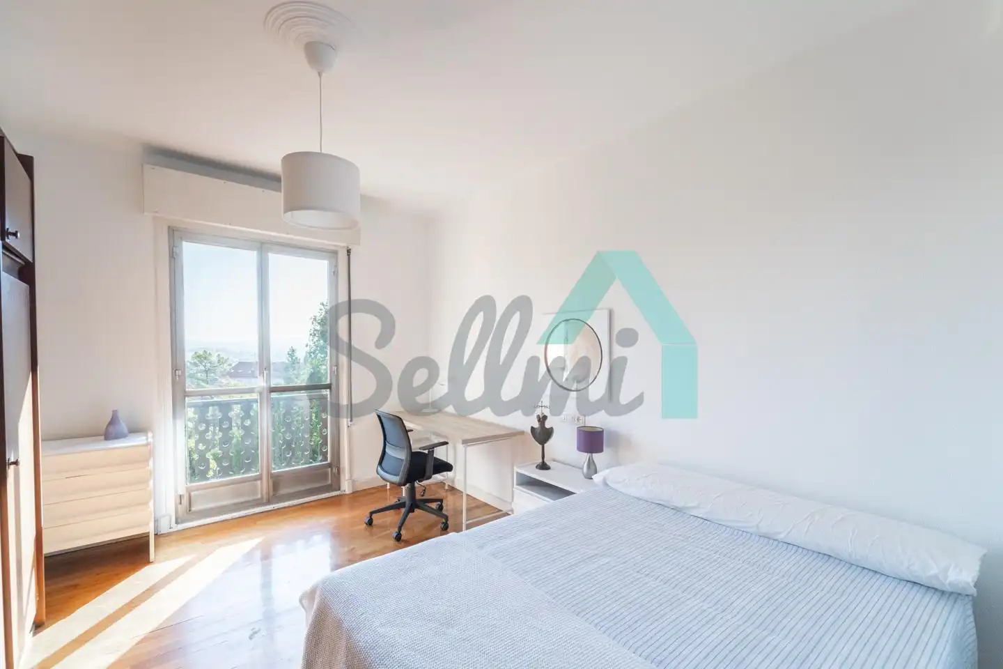 Piso de 212 m² en Oviedo