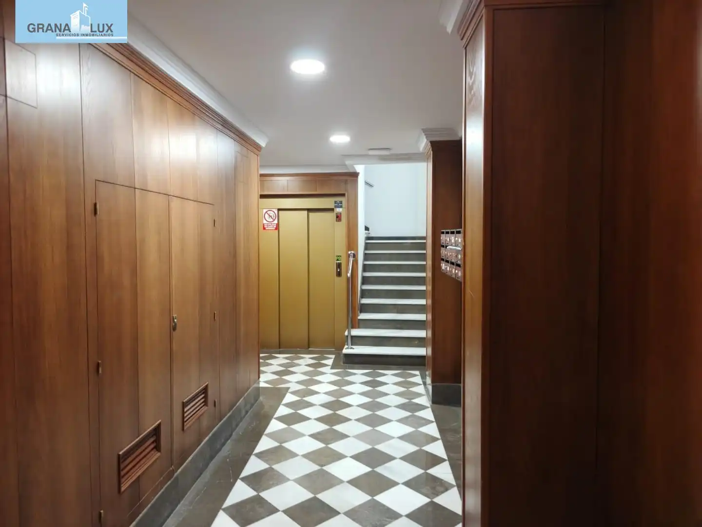 Piso de 90 m² en Granada