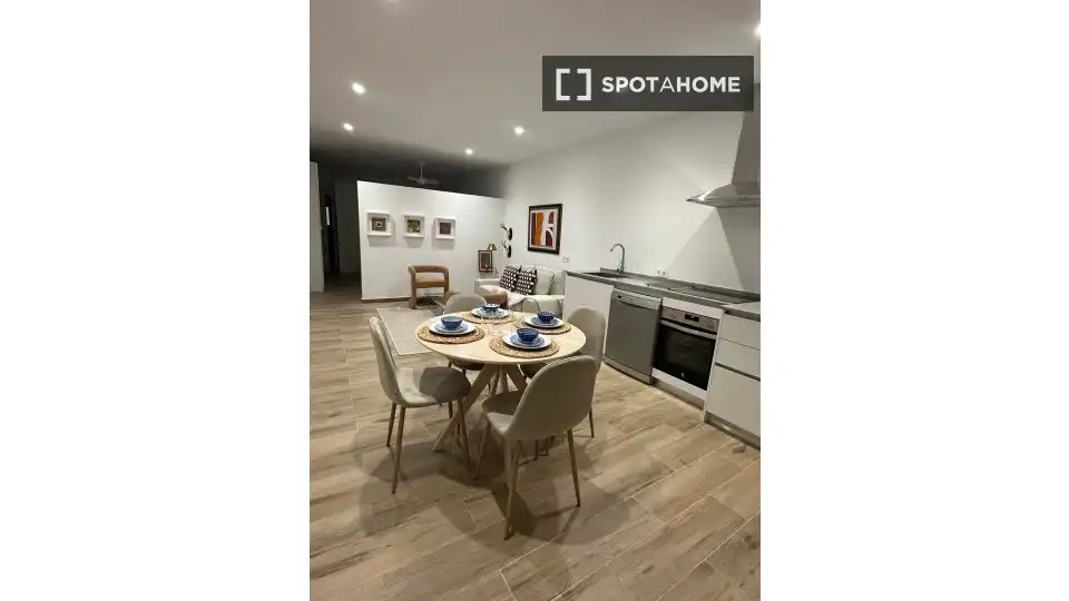 Habitación 77 m², Sevilla