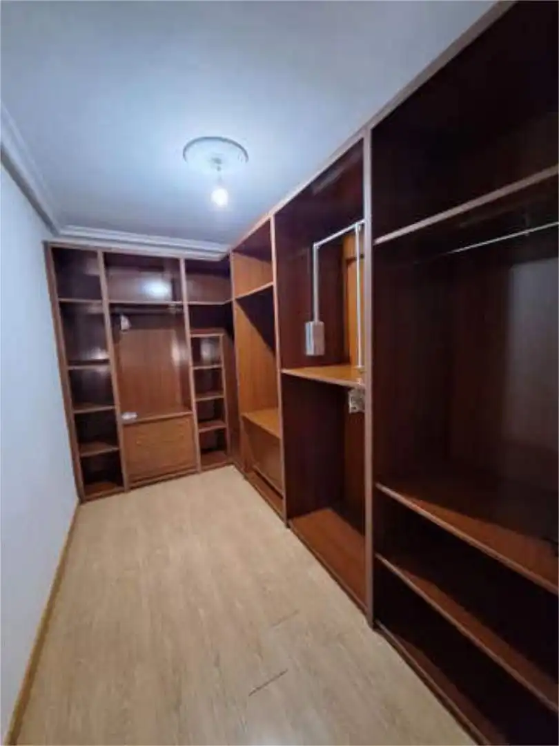 Piso de 85 m² en Linares