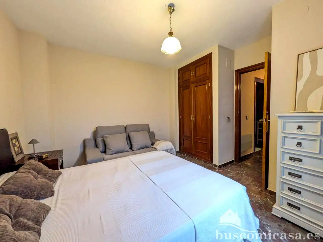 Piso de 80 m² en Linares