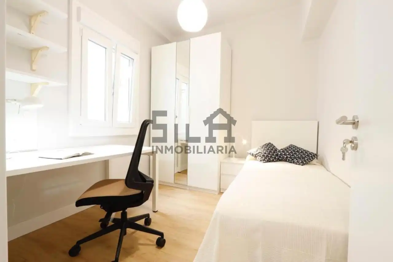 Habitación 81 m², Ourense