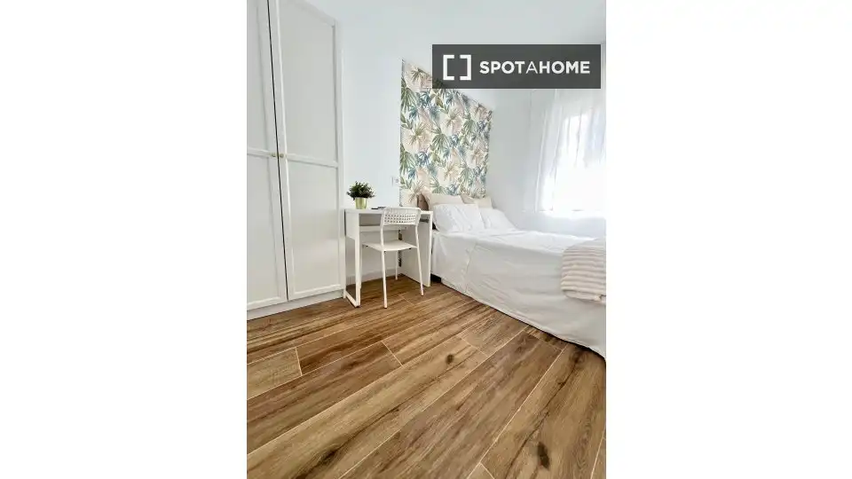 Habitación 81 m², Sevilla