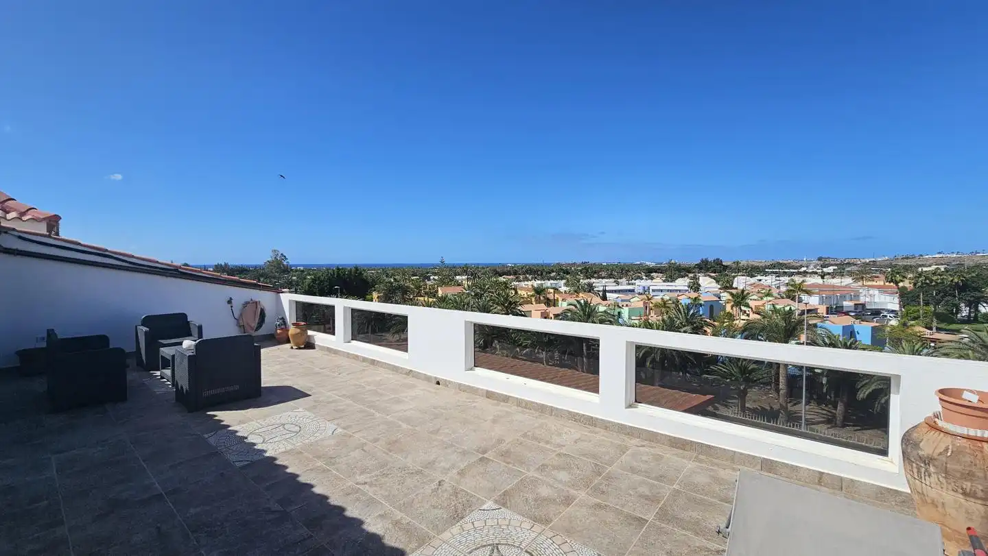 Piso de 300 m² en San Bartolomé de Tirajana