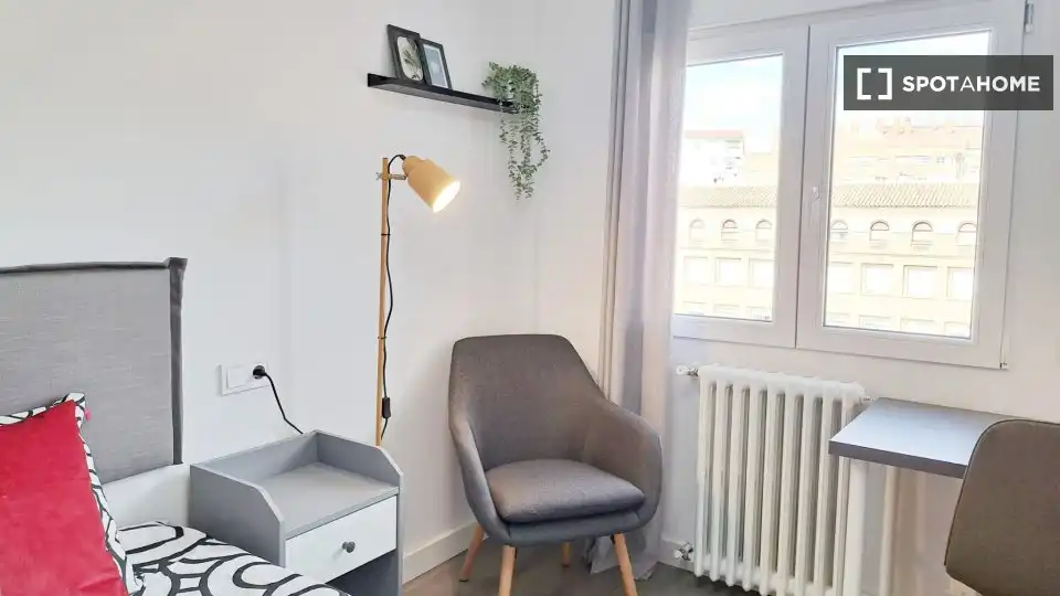 Habitación 86 m², Zaragoza