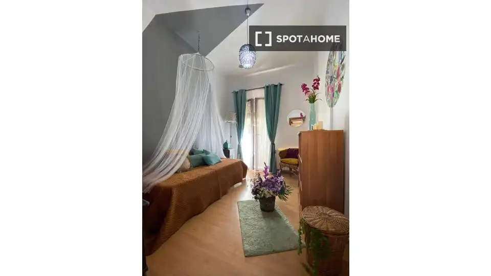 Habitación 220 m², Granada