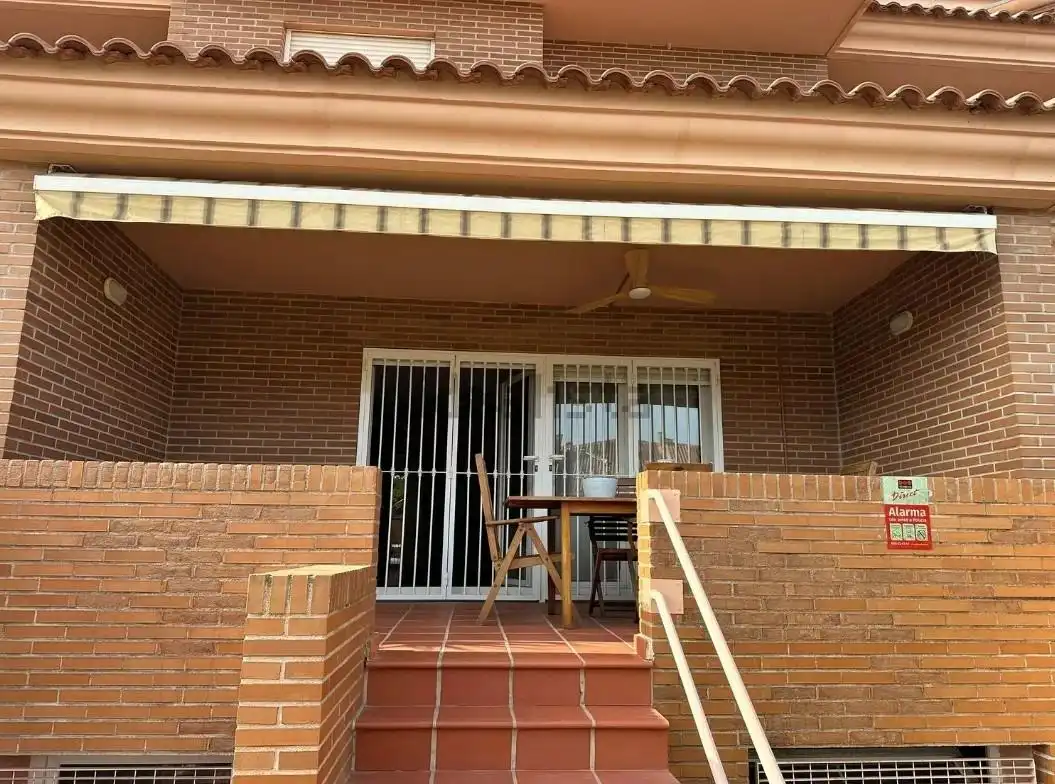 Casa de 240 m² en Alicante