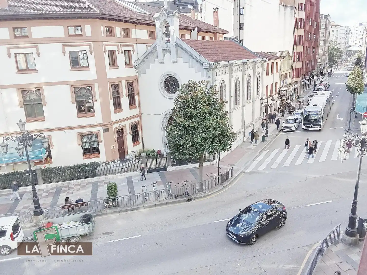 Piso de 60 m² en Oviedo