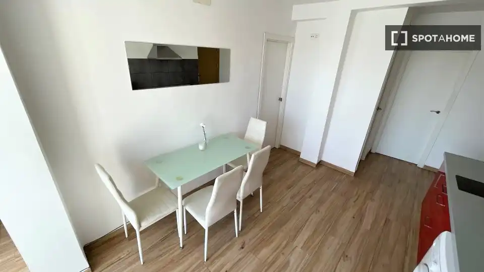 Habitación 81 m², Sevilla