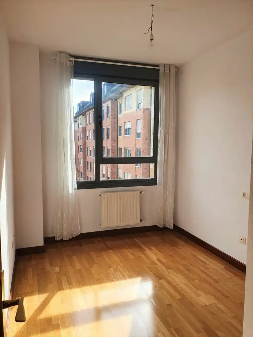 Wohnung 82 m² in Oviedo