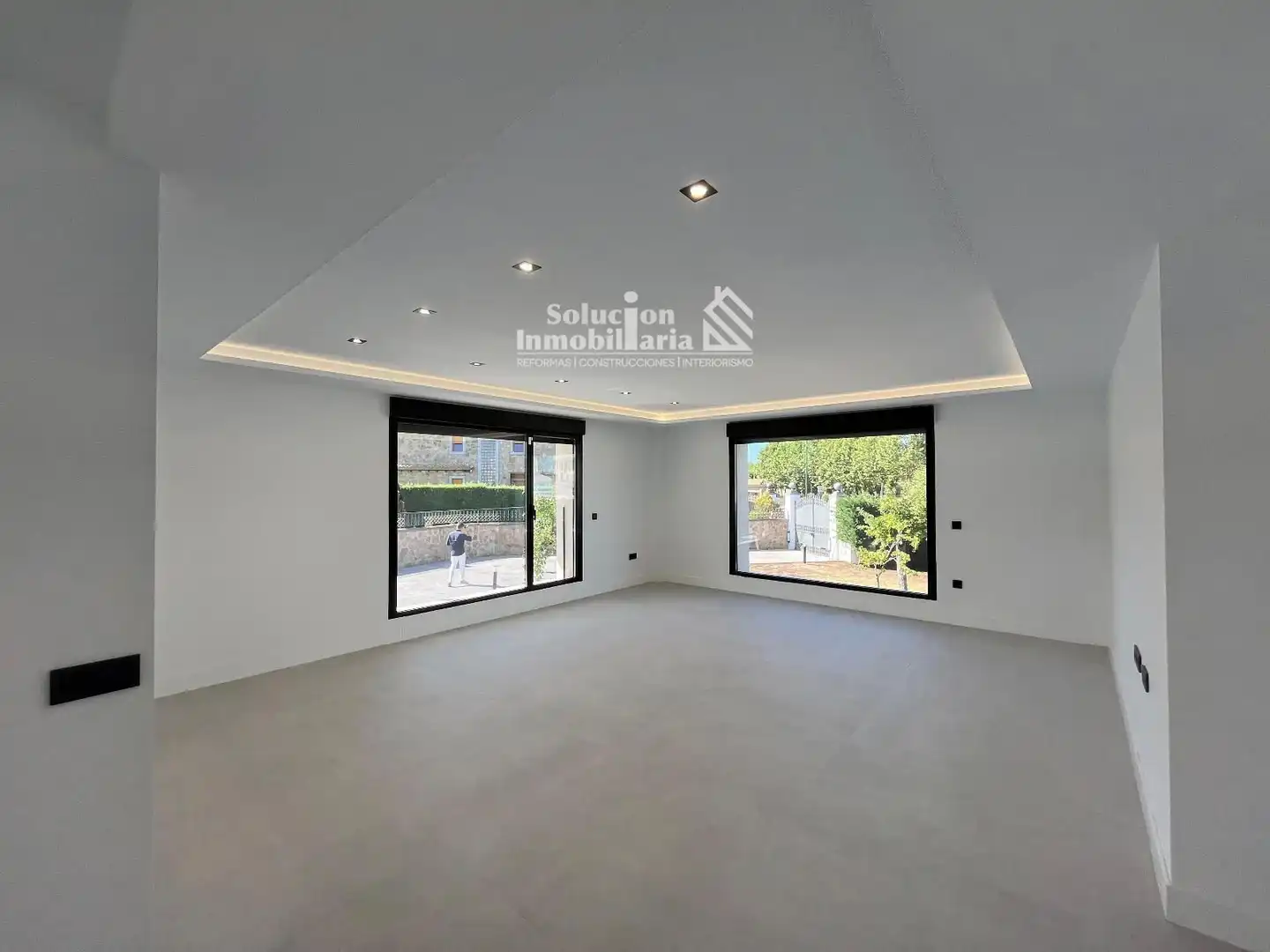 Pis de 500 m² a Villamayor