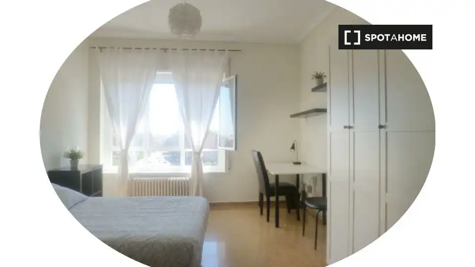Habitación 150 m², Zaragoza