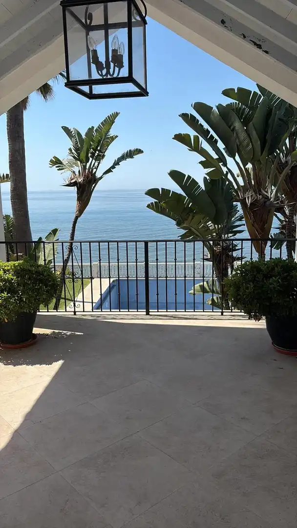 Pis de 984 m² a Estepona