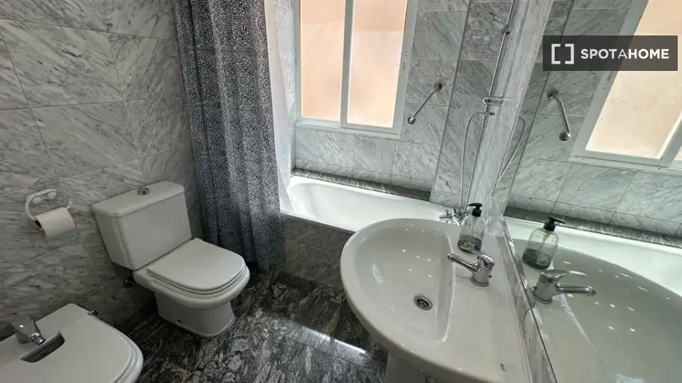 Habitación 127 m², Alicante