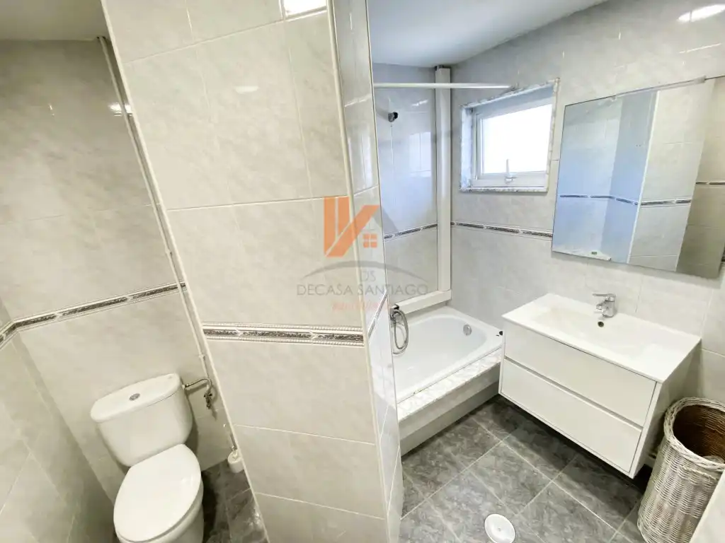Appartamento 104 m² a Santiago de Compostela