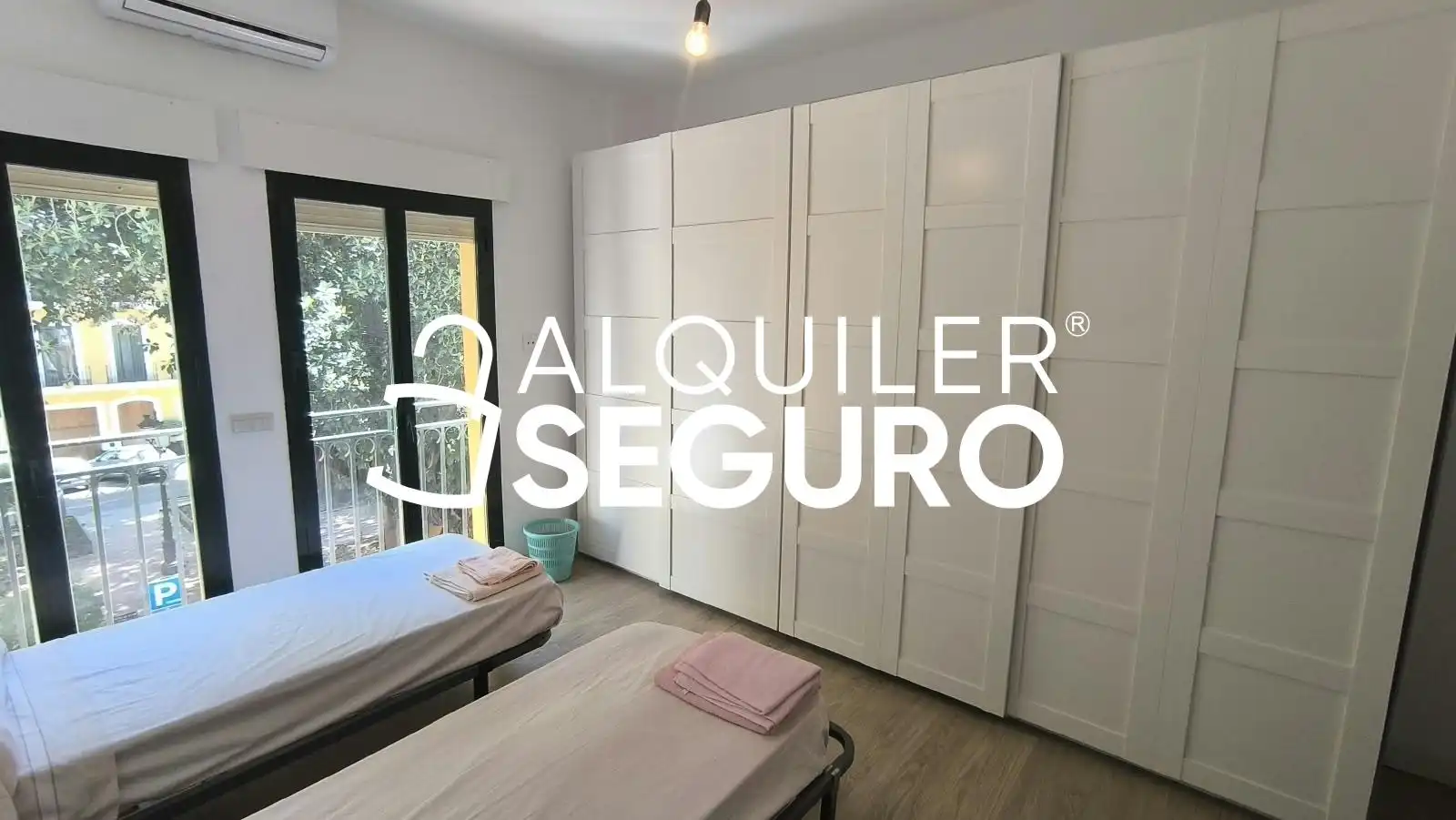 Flat 92 m² in Seville