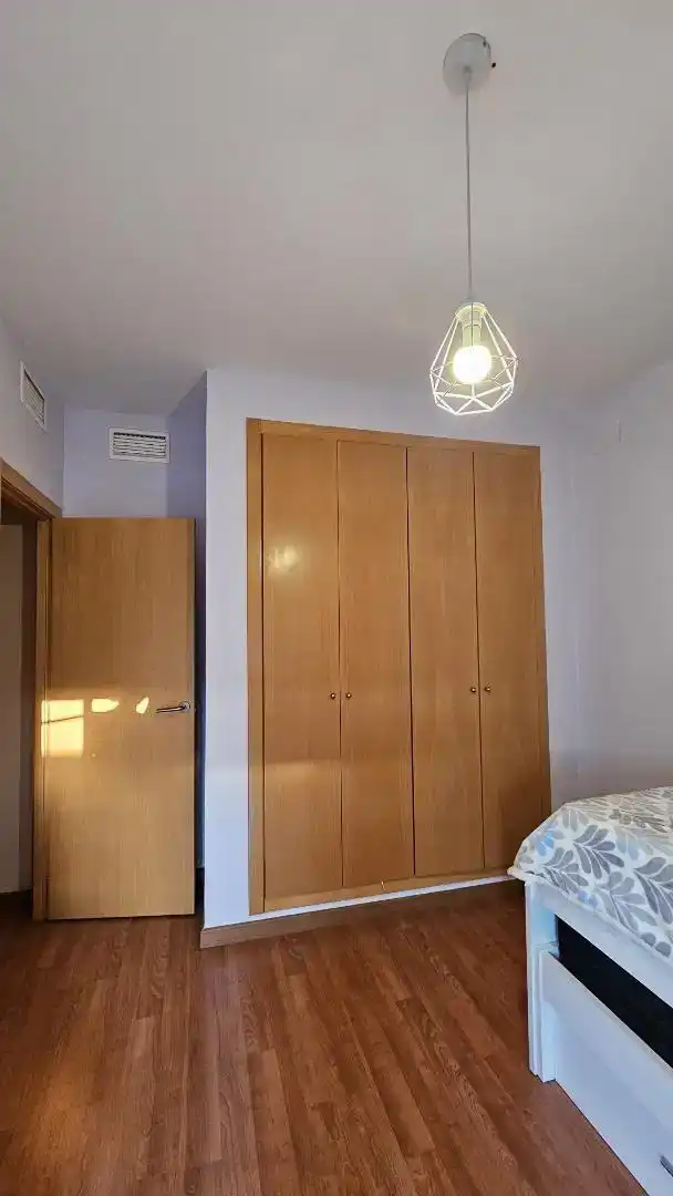 Zimmer 150 m², Gerena