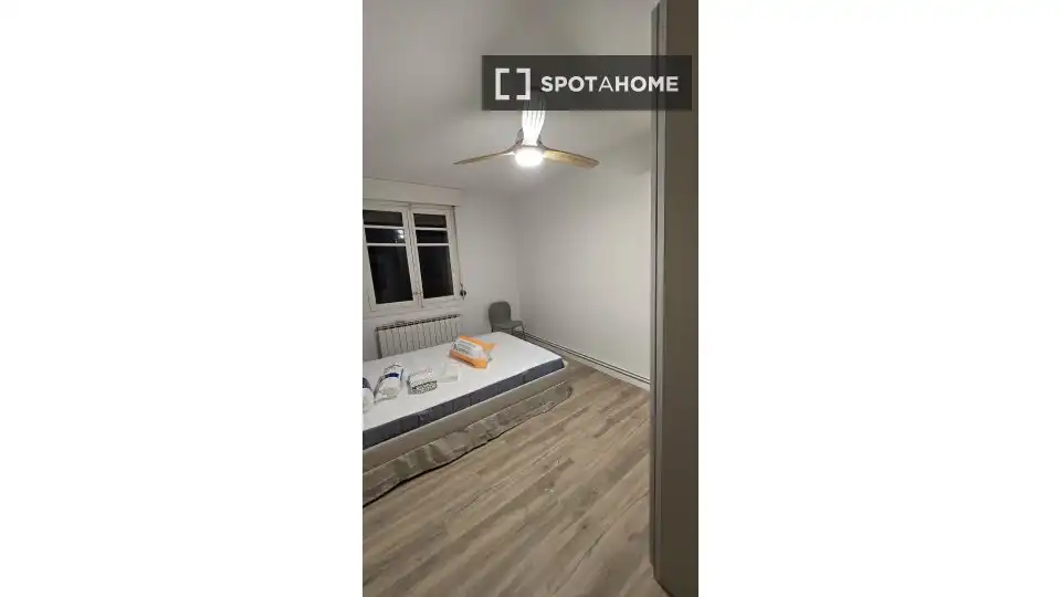 Habitación 115 m², Pamplona
