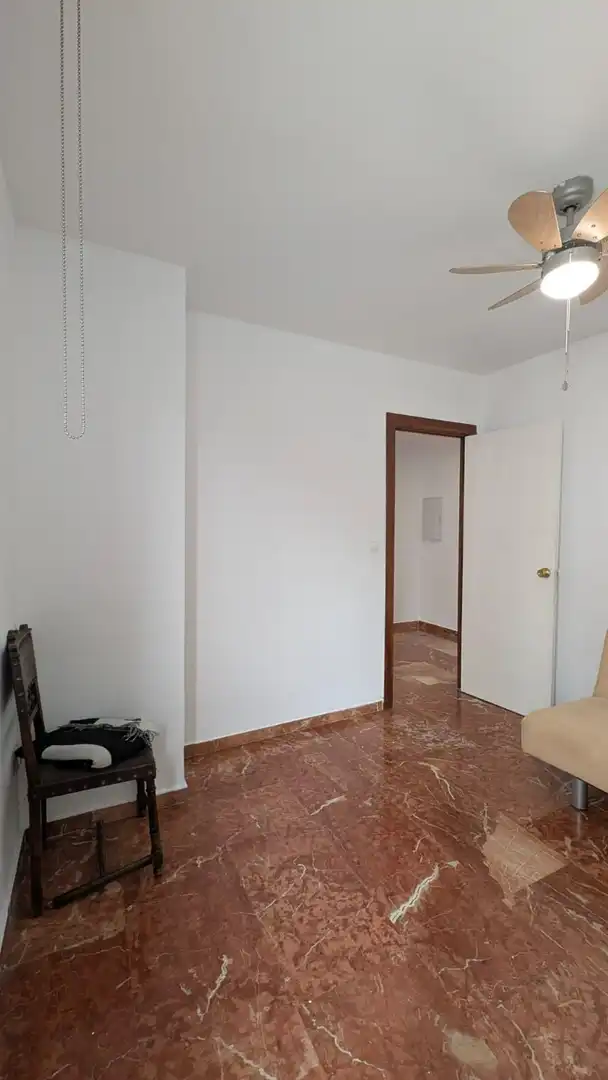 Flat 145 m² in Granada