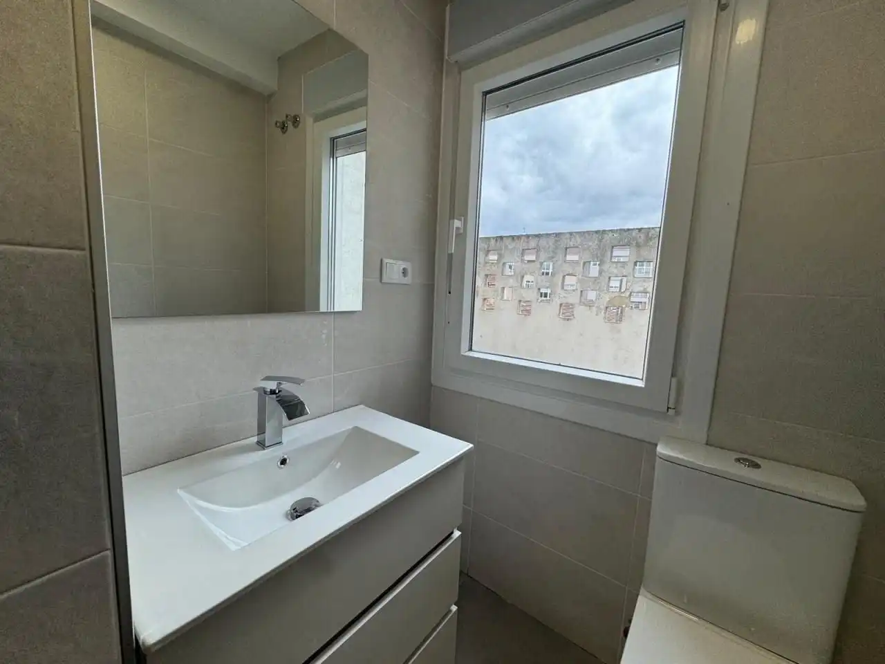 Habitación 161 m², Ourense