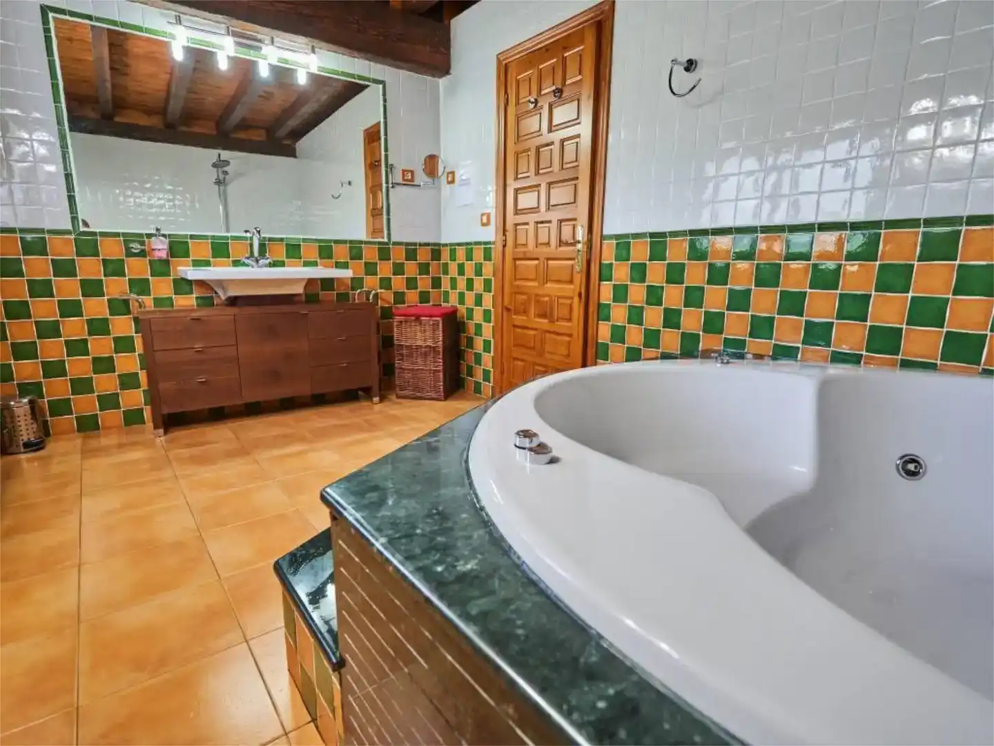 Casa de 225 m² en Arrancudiaga-Zollo