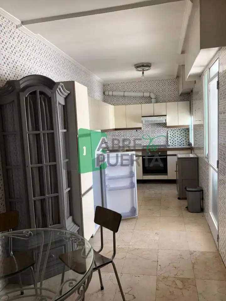 Piso de 130 m² en Ourense