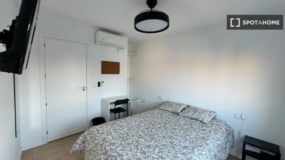 Habitación 90 m², Alicante
