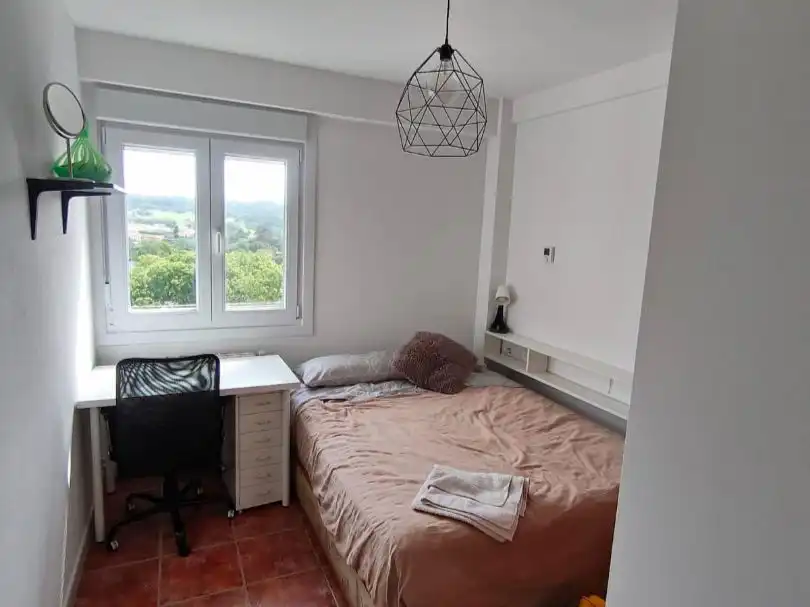 Piso de 81 m² en Oleiros