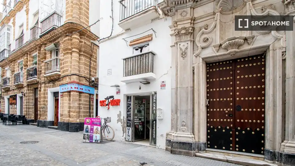 Habitación 81 m², Cádiz