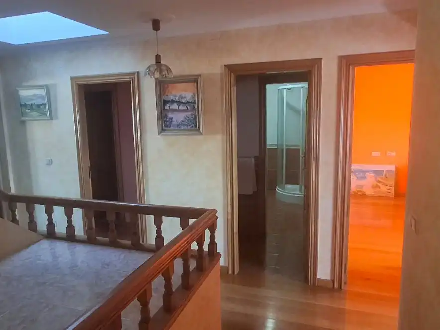 Habitació de lloguer, Carballo