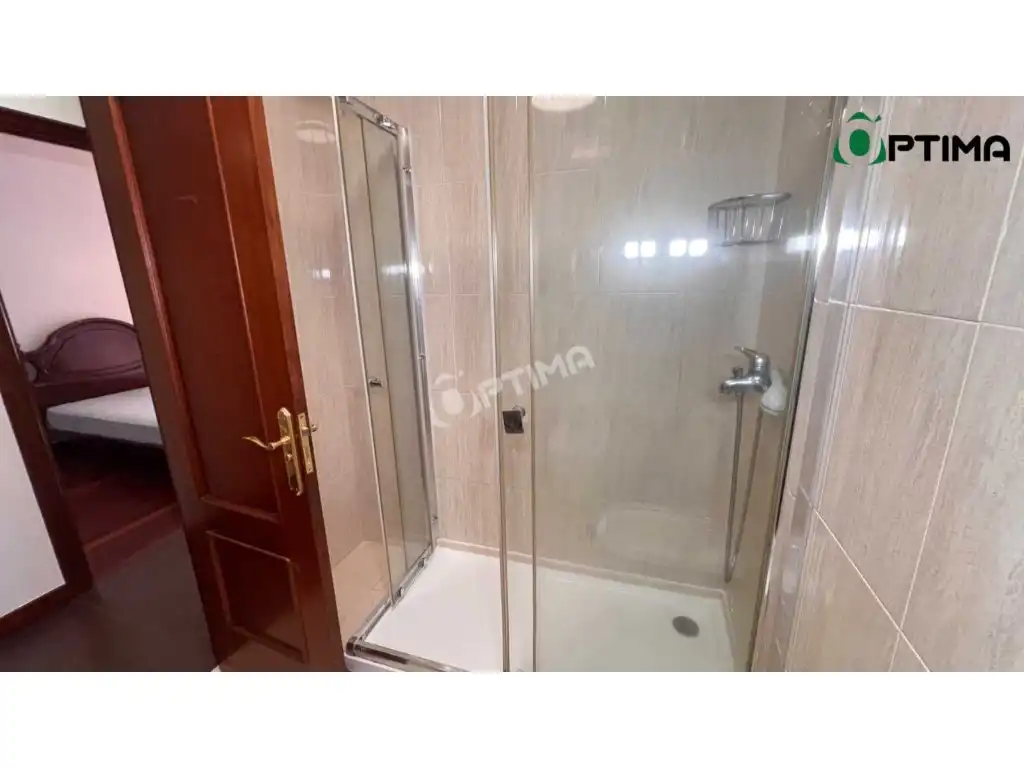 Piso de 95 m² en Santiago de Compostela