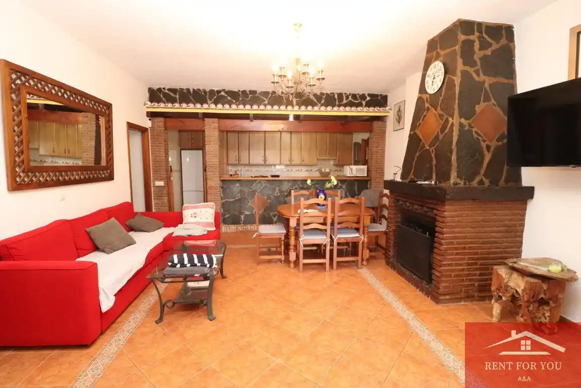 Casa de 110 m² en Alozaina