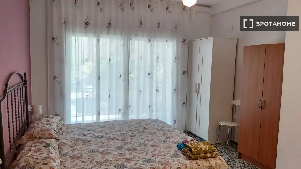 Habitación 100 m², Valencia