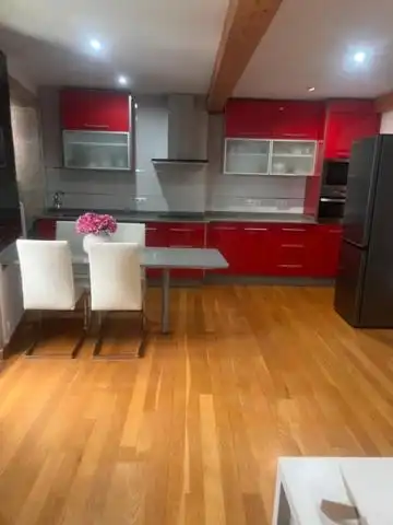Piso de 95 m² en Santiago de Compostela