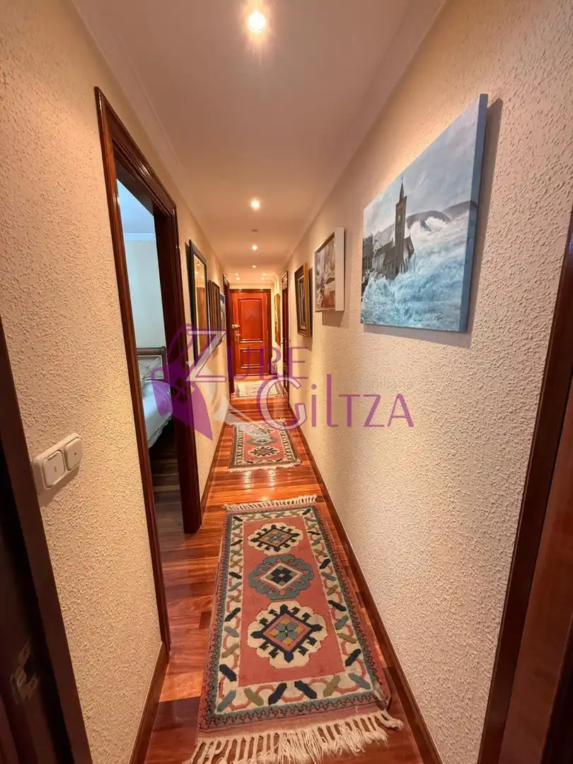 Piso de 65 m² en Laredo