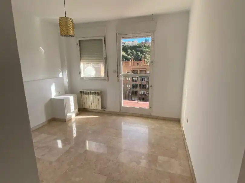 Piso de 130 m² en Granada