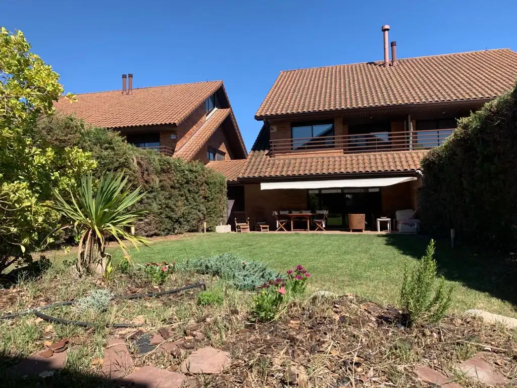 Appartement 437 m² à Villanueva de Gállego