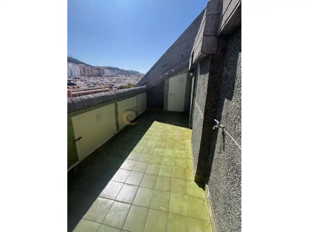 Piso de 100 m² en Jaén