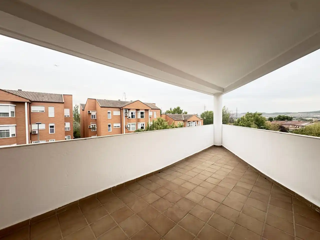 Wohnung 160 m² in Mejorada del Campo
