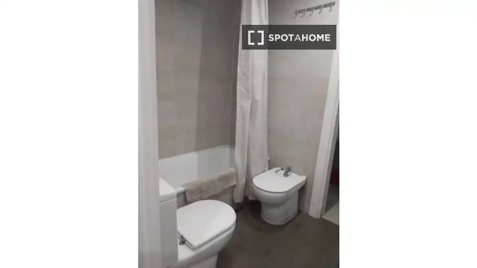 Habitación en alquiler, l'Hospitalet de Llobregat