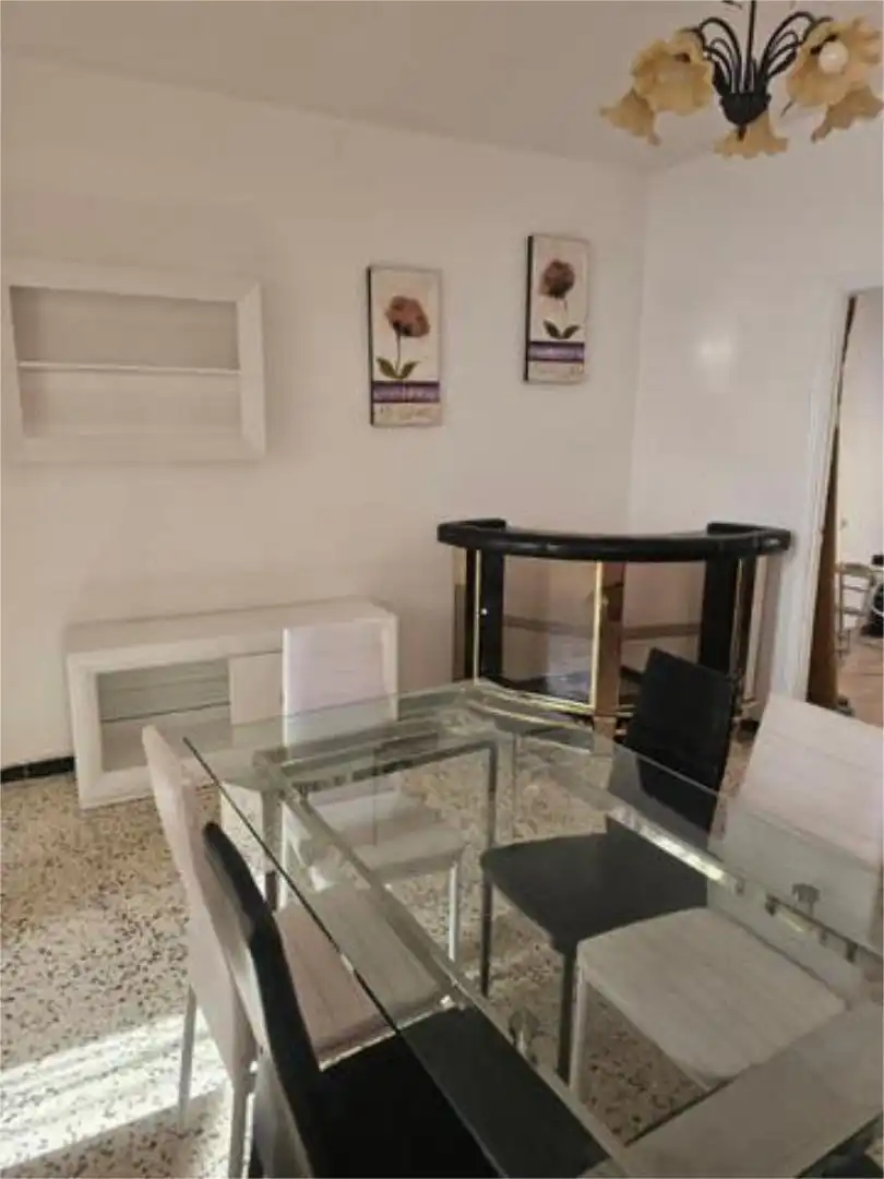 Piso de 75 m² en Lucena
