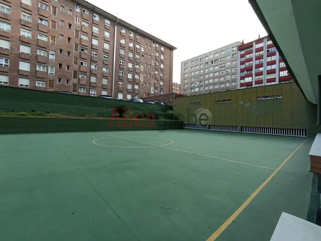 Piso de 110 m² en Oviedo