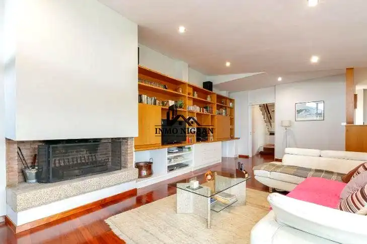 Casa de 247 m² a Vigo