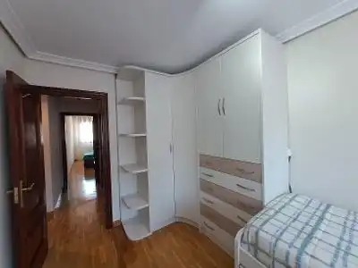 Piso de 66 m² en Oviedo