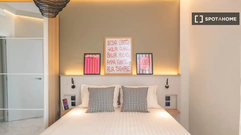 Habitación 81 m², Málaga