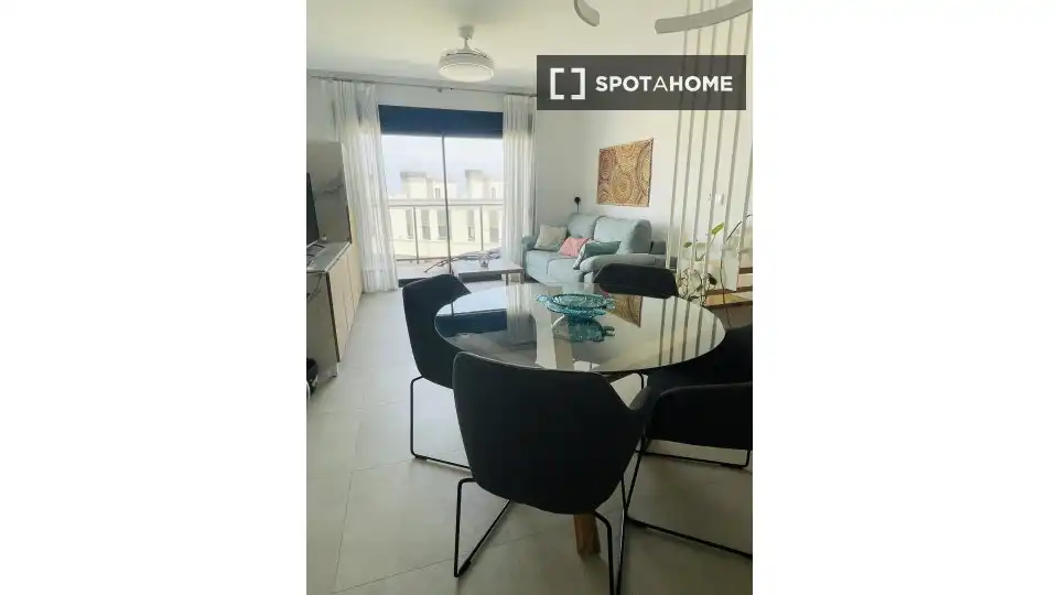 Habitación 104 m², Santa Pola