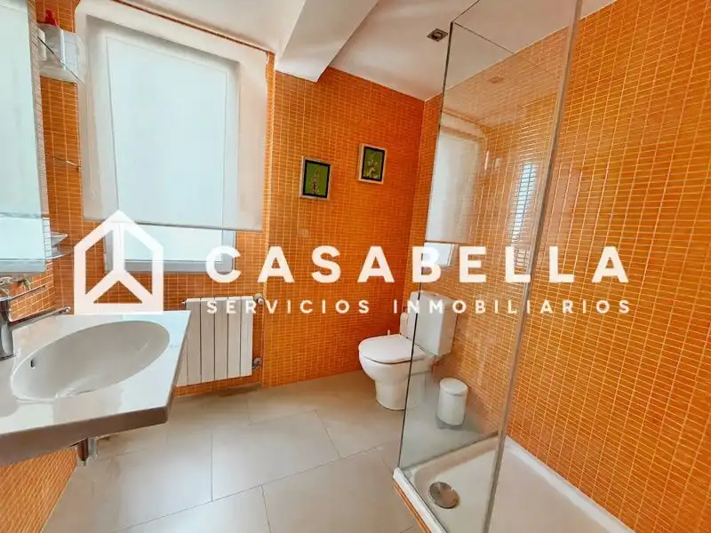 Wohnung 131 m² in Valencia