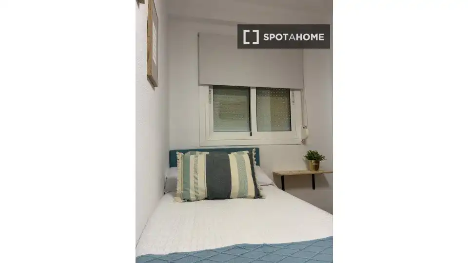 Habitación 90 m², Alicante
